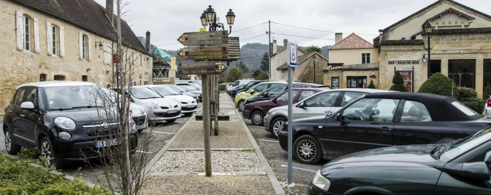 Place Bertran de Born
